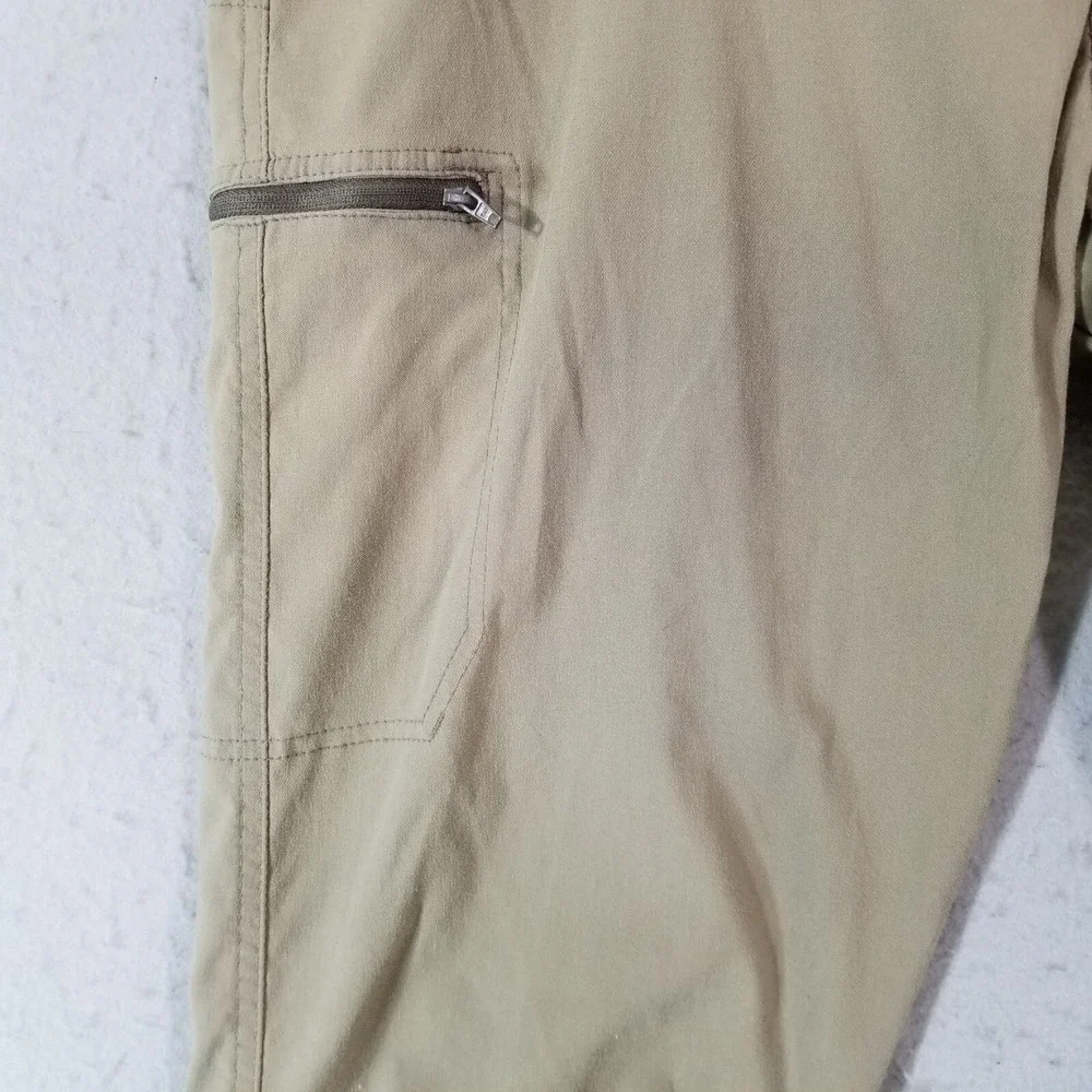 Wrangler outdoor cargo pants men's 40 x 32 beige nylon stretch comfort waist